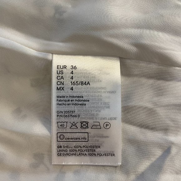 H&M Dress White Pattern - Size 4 - Picture 5 of 5